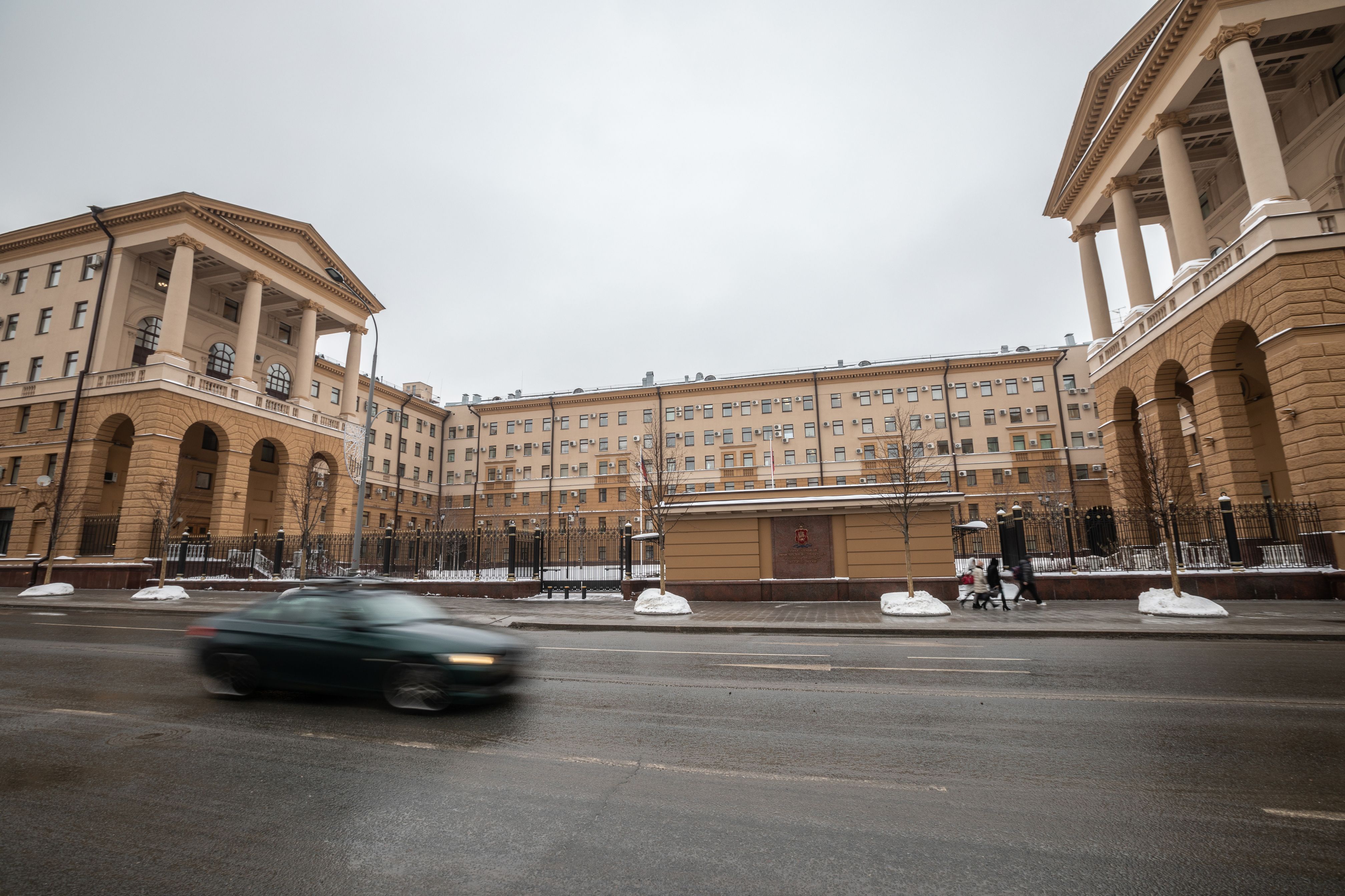 Московское гру. Петровка 38 здание.