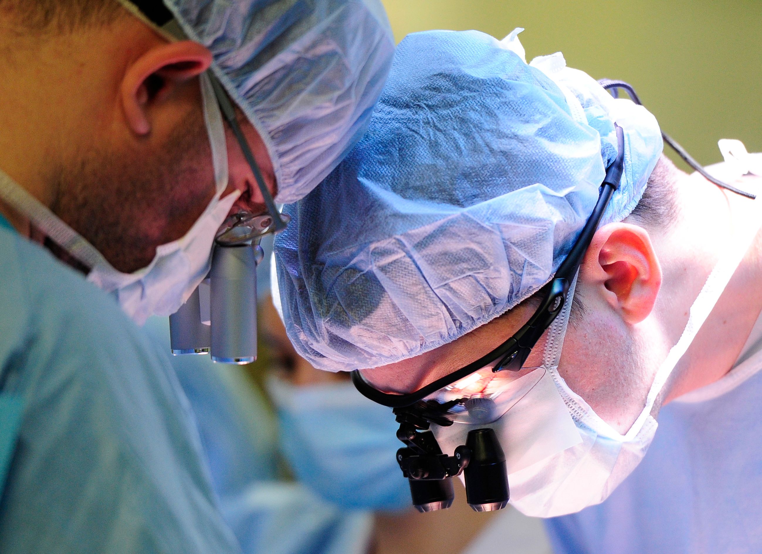 Белгородские кардиохирурги спасли жизнь бойца СВО, достав из его сердца ...