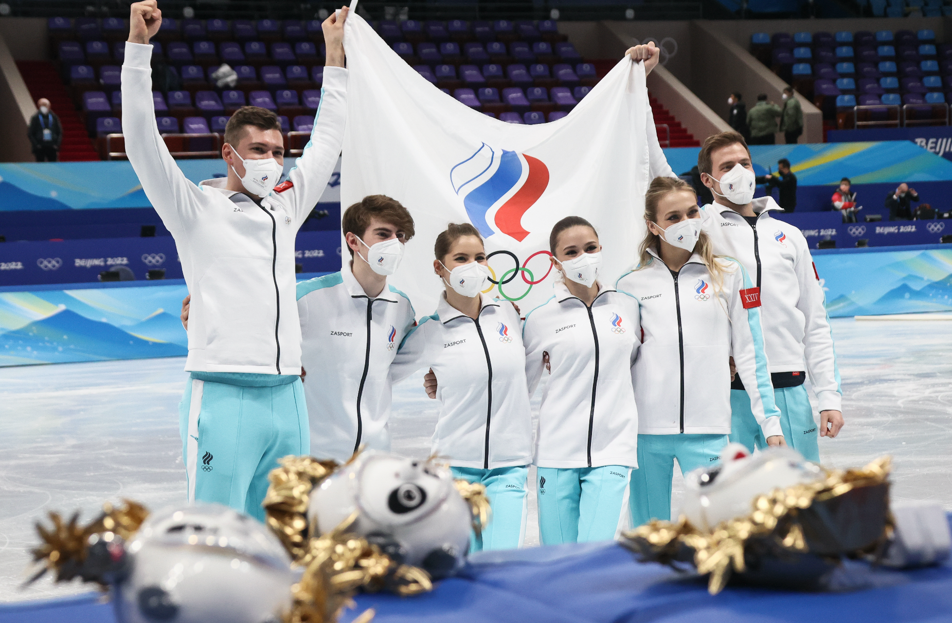 Второе место 2019. Российские фигуристы пекин 2022. Камила валиева фигуристка. Второе место 2019. World cup фортнайт.