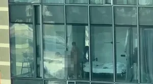 В башне "Москва-Сити" засняли пару, публично занимающуюся сексом