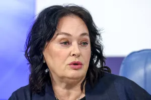 Телеведущая Лариса Гузеева устроила скандал в аэропорту Тбилиси