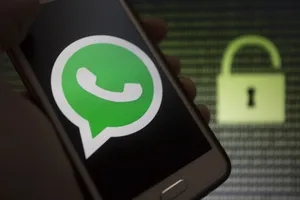 Стало известно, когда в России полностью заблокируют WhatsApp*