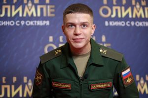 Актёра Глеба Калюжного отпустили в увольнение на новоселье в Подмосковье