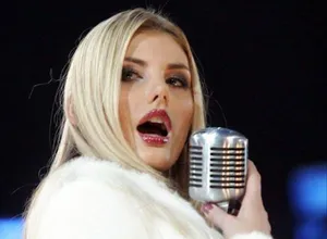 Российская певица Ирсон Кудикова, записавшая фит со Снуп Доггом, увязла в долгах