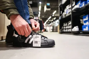 Все кроссовки Nike и Adidas в России оказались подделками