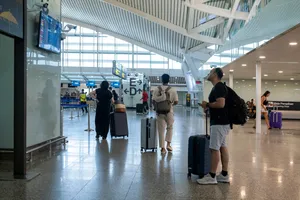 В Дубае и Абу-Даби запустят спецрейсы для вывоза застрявших туристов