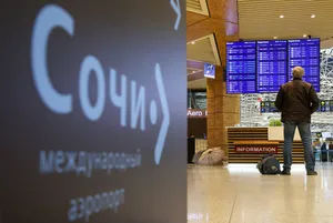 В аэропорту Сочи из-за атаки беспилотников задержали более 80 рейсов