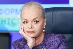 Ларисе Долиной грозит штраф и возмещение 100 млн рублей ущерба за загрязнение ручья в Подмосковье