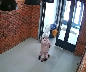 В Калужской области жители ЖК получают травмы из-за исчезнувшего стекла