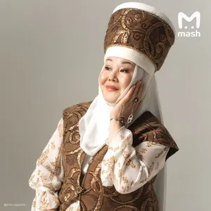 Уборщица Айнура из "Кухни" стала петь на частных мероприятиях и проводить "шоу очищения"