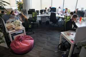 Женщины в опенспейсах чаще испытывают дискомфорт при работе кондиционера, чем мужчины