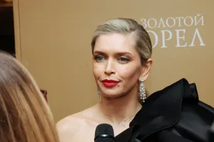 Mash: Вера Брежнева снова готова выступать для россиян и петь на русском