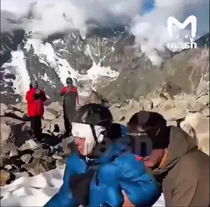 Альпинисты попали под камнепад на пике Архимед в Кабардино-Балкарии