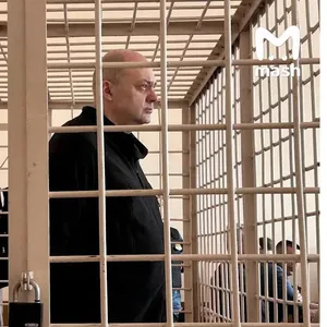 Экс-губернатор Курской области Алексей Смирнов устроился портным в колонии