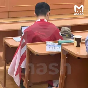 На китайского студента МГУ пожаловались после того, как пришёл на пары в форме японской армии времён Второй мировой