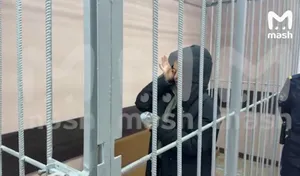 Модель, зарезавшая бывшего парня в центре Москвы, расплакалась в суде