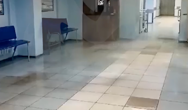 В дудинской больнице произошёл прорыв трубы отопления