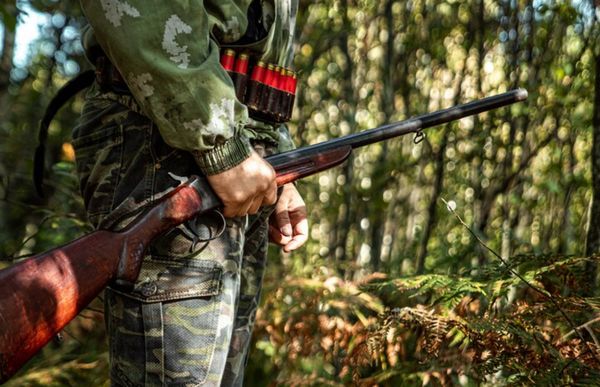 Школьник случайно застрелил двоюродного брата во время охоты в Приморье