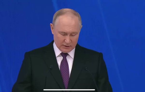 Путин предложил выплачивать по 2 млн рублей переехавшим работать в сёла Донбасса