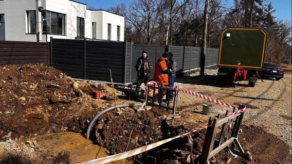 Во Владивостоке из-за ремонта прорыва трубы без воды осталось больше 3800 домов