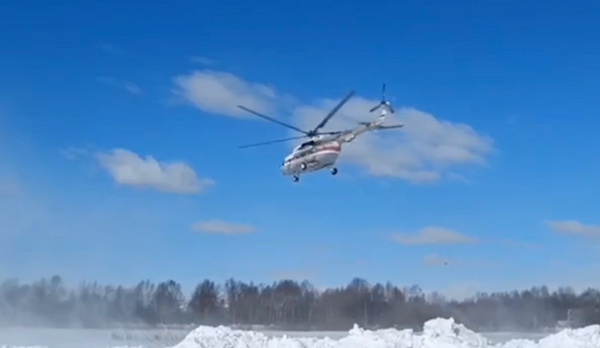 Вертолёт Ми-8 вылетел за туристами, попавшими под лавину на Камчатке