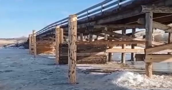 Жители бурятского села самостоятельно отремонтировали мост