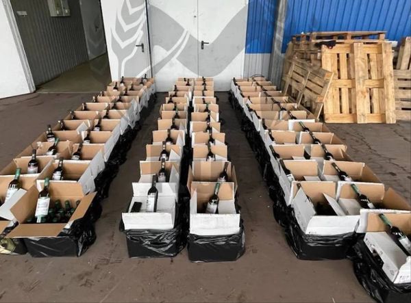 Тонну контрабандного вина нашли таможенники на посту "Адлер"