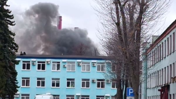 Площадь пожара на "Уралмашзаводе" увеличилась