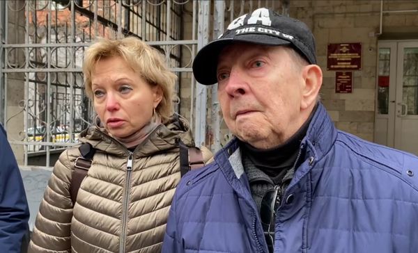 У ветерана труда, которого хотели депортировать из России в Ригу, приняли заявление на ВНЖ