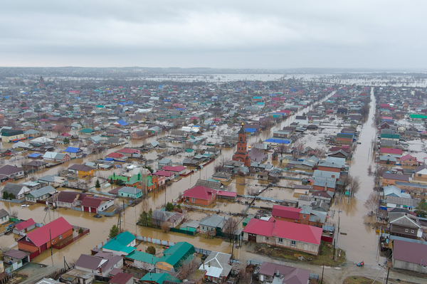 В Орске затопило более 10 тысяч домов