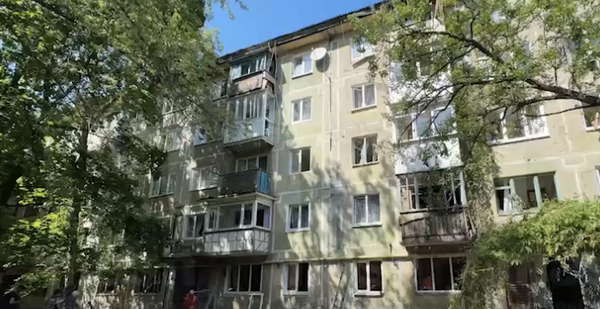 ВСУ обстреляли жилой дом в Кировском районе Донецка
