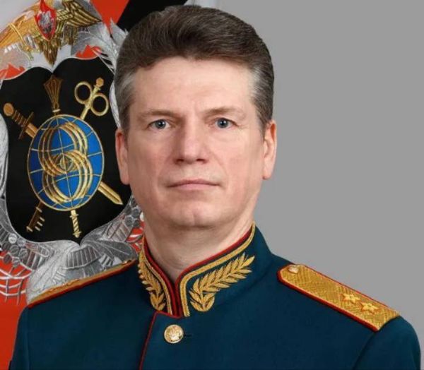 Начальника управления кадров Минобороны РФ Юрия Кузнецова подозревают в получении взятки