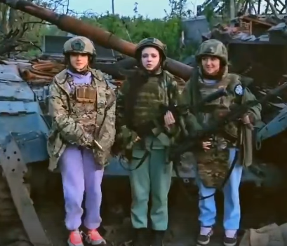Группу "Пропаганда" атаковали сторонники Украины из-за благотворительного концерта в зоне СВО