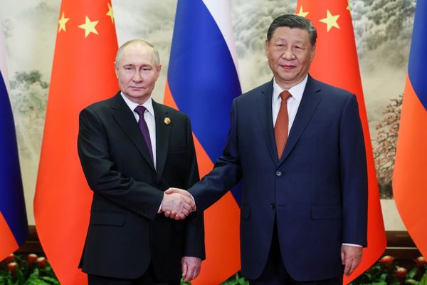 Владимир Путин и Си Цзиньпин подписали заявление об углублении отношений партнерства