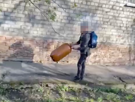 Взорвавшаяся кега от пива сломала челюсть и чуть не выбила глаз школьнику из Томска