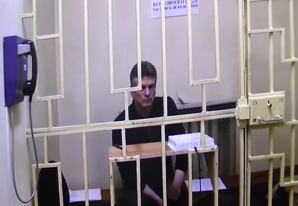 Главный кадровик Минобороны Юрий Кузнецов пожаловался в суде на заболевания