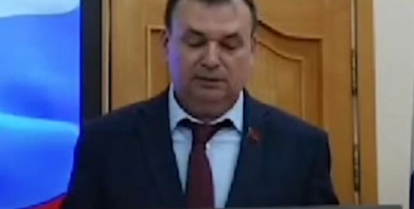 Депутат из Елизова заявил, что первый вице-губернатор Камчатки Сергей Нехаев обвиняет его в покушении