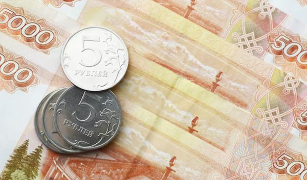 Приставы списали со счетов вратаря ПСЖ Матвея Сафонова 250 тысяч рублей