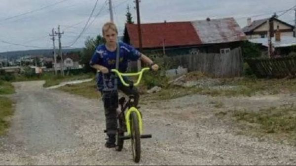 Подросток из Екатеринбурга ушёл из дома, его ищут второй день