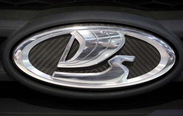 Международная ассоциация дилеров Lada единственная поддержала увеличение утильсбора на импортные авто в России