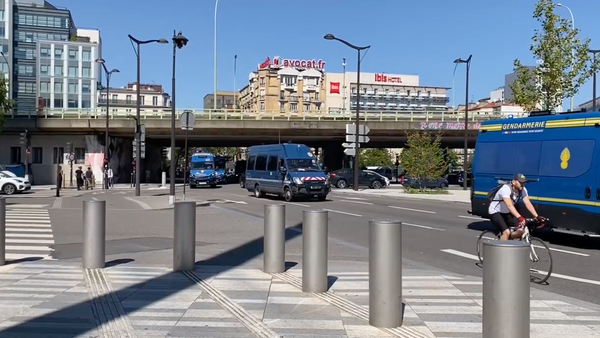 Павла Дурова доставили в суд в Париже