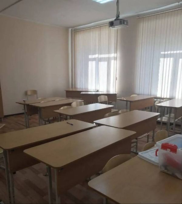 Напавший на учеников школы в Челябинске мальчик пытался покончить с собой в кабинке туалета