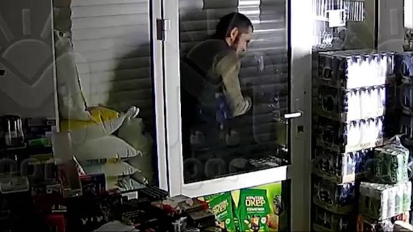 Вор вынес из магазина в Дагестане сигареты на сумму 250 тысяч рублей
