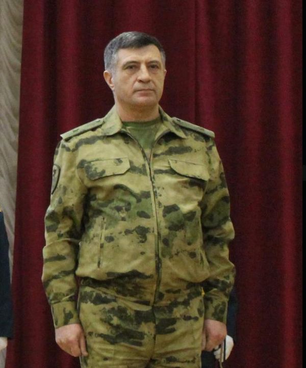 Генерал-майор Мирза Мирзаев пожаловался на условия в изоляторе временного содержания
