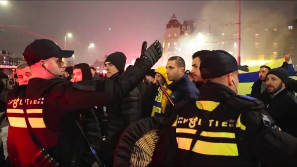 В Амстердаме более 60 евреев ранено в результате массовых беспорядков после матча "Маккаби" и "Аякса"