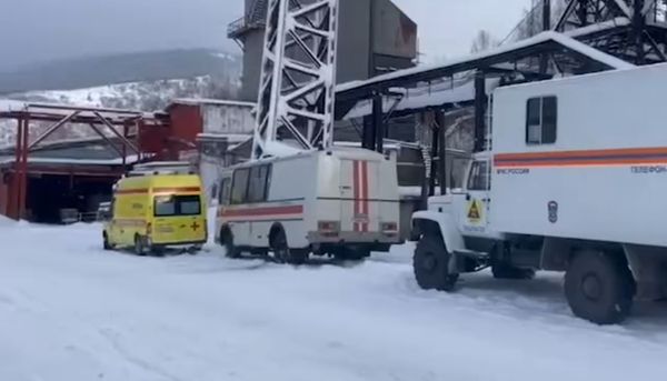 На шахте "Таштагольская" в Кузбассе обрушилась кровля после подземного толчка