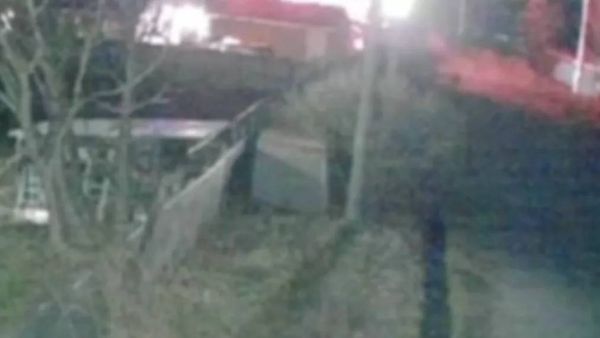 Поджигатель забросал коттедж коктейлями Молотова в Приморье