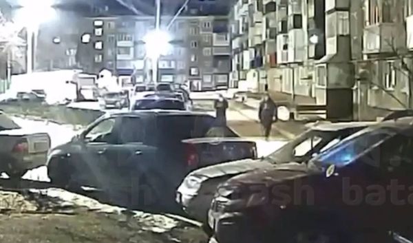 Жителям Уфы пришлось стрелять из ракетницы, чтобы их нашёл таксист