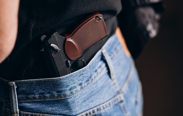 Житель Махачкалы выстрелил в незнакомца, который назвал его "не мужчиной"