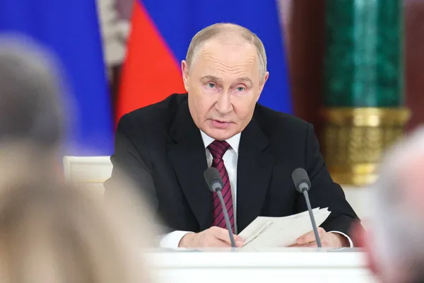 https://static.mash.ru/unsafe/rs:fit:600/czM6Ly9tYXNoL2ltYWdlLzIwMjUtMDUtMTEvYjMwYjVmMzEtMmU2YS00NGMyLTg4M2UtNGE3MDU4ODY5OTcyLmpwZWc
